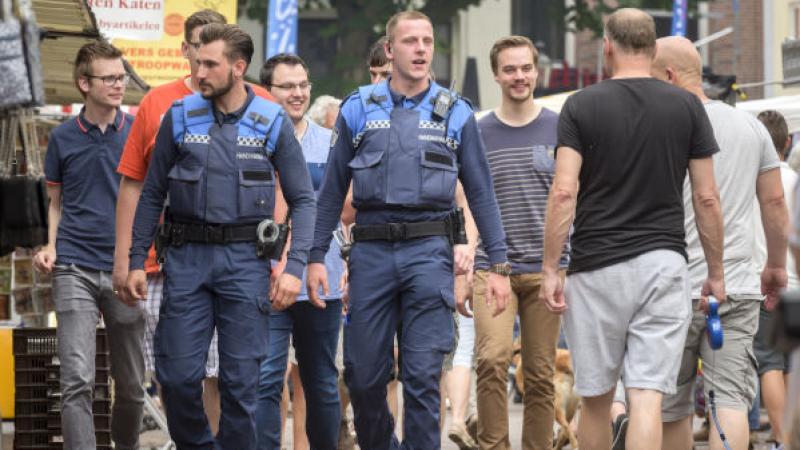 Boa's op straat