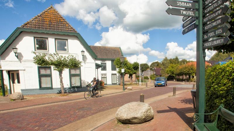 Straatbeeld van Dorp