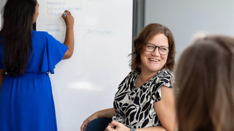 Collega's aan het werk