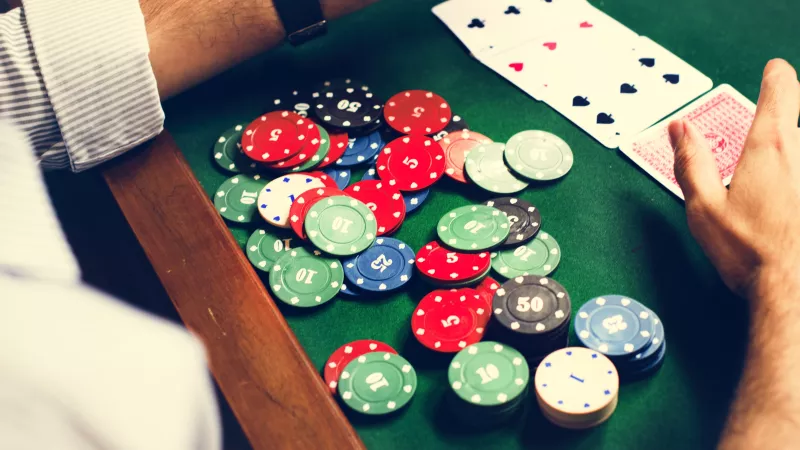 poker in casino
