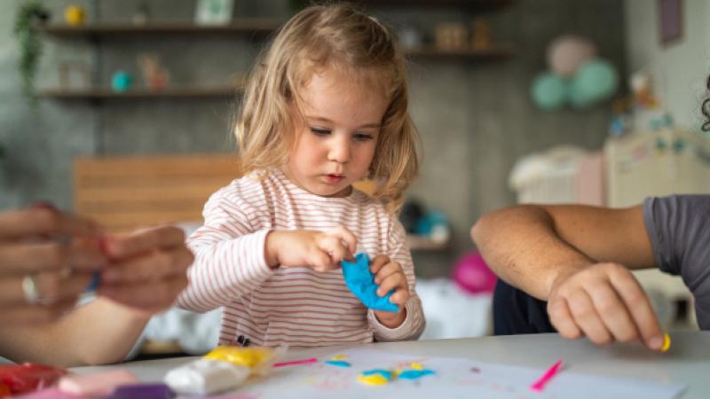 Knutselen bij kinderopvang