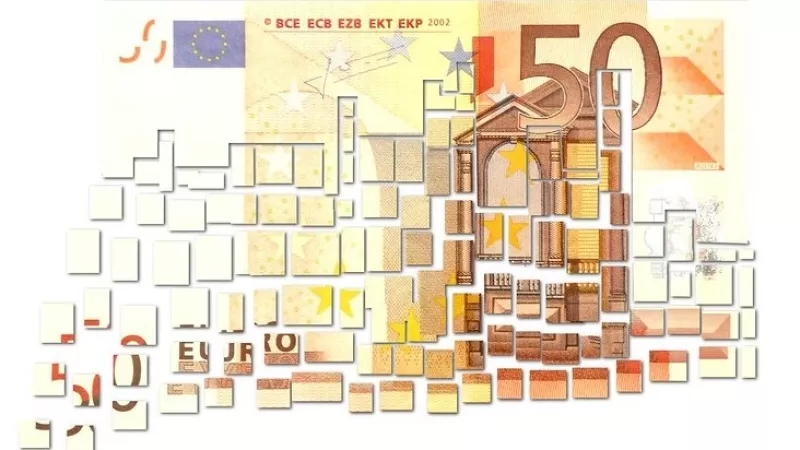 vijftig euro in stukjes