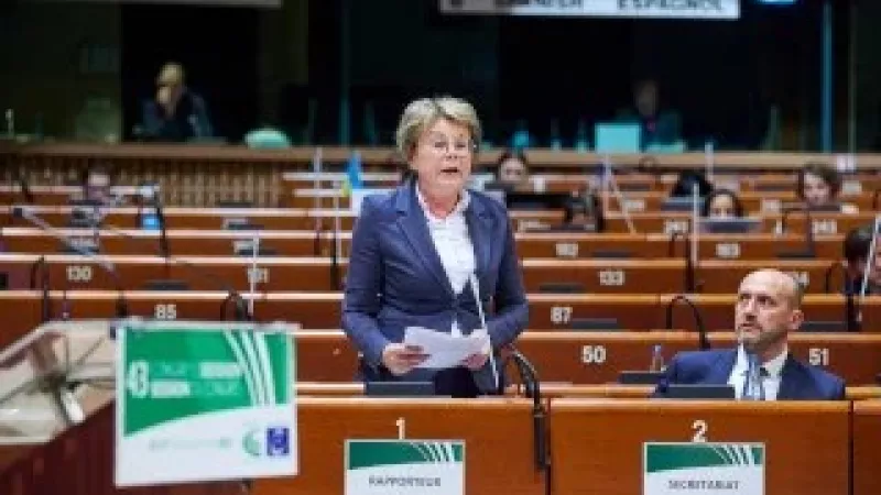 Burgemeester, Wilma Delissen-van Tongerlo, van Peel en Maas aan het woord tijdens de Raad van Europa