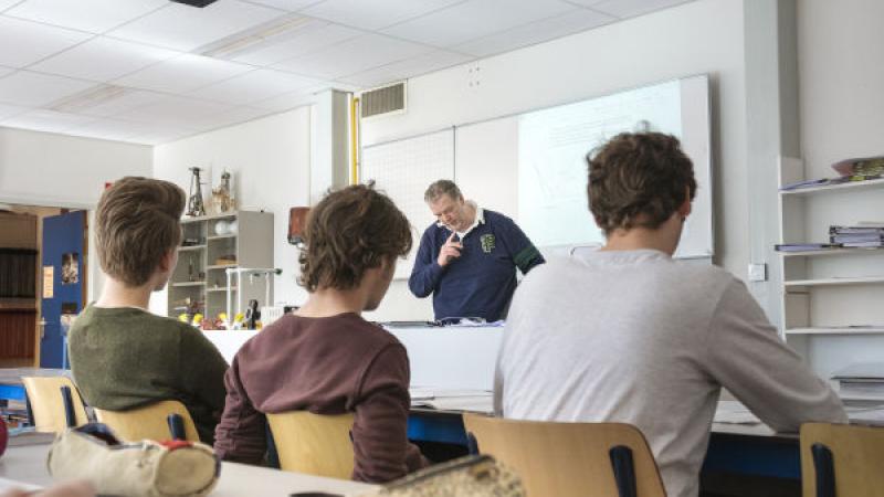 Jongeren in klaslokaal