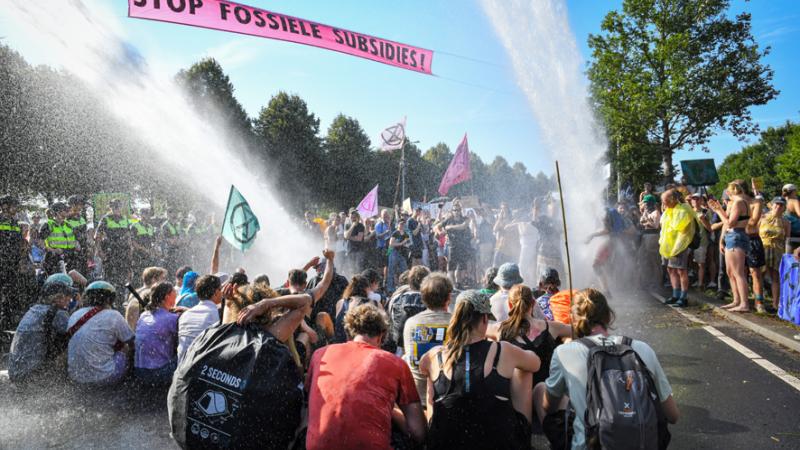 Extinction Rebellion op de A12