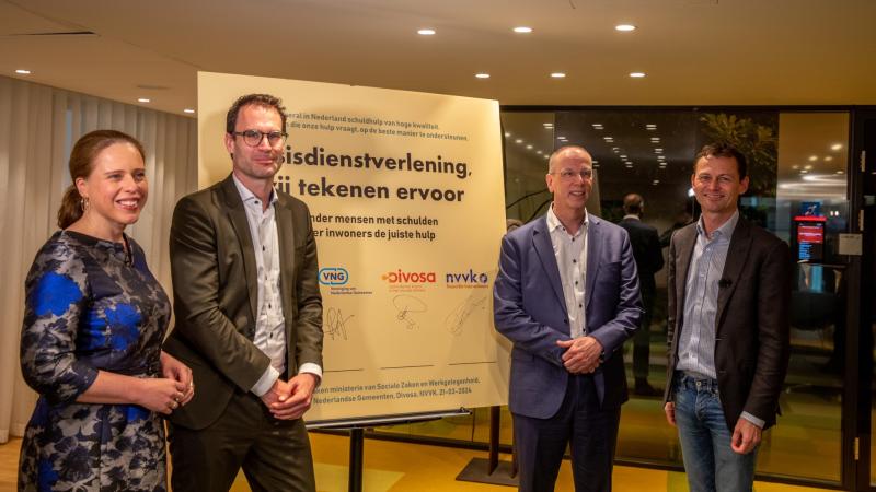 Ondertekening basisdienstverlening schuldhulpverlening