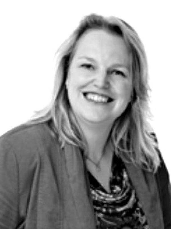Esther Apeldoorn-Feijts