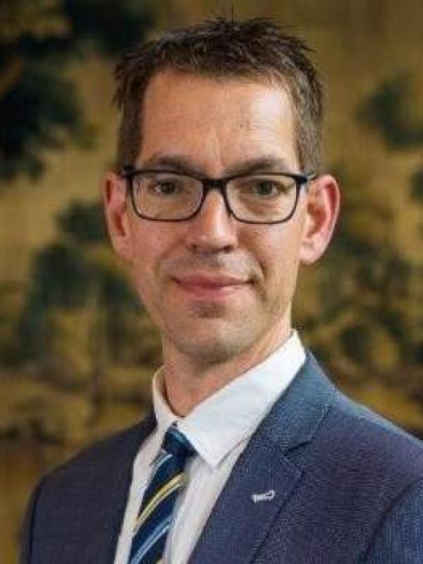 Arne van Hout