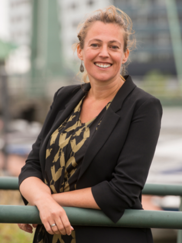 Simone van Heeren