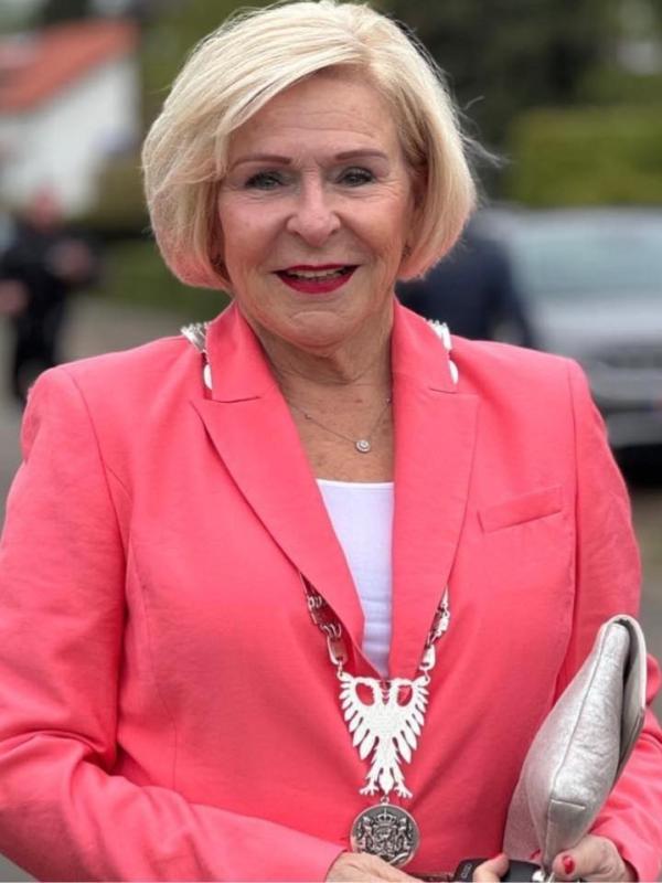 Mirjam Clermonts-Aretz