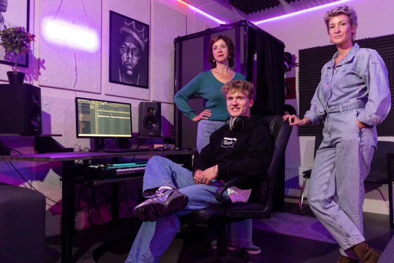 Inzet, Hessel en Annemarie in de studio